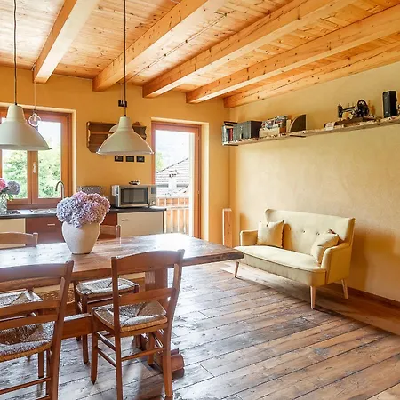 Apartament Casa Anna Trichiana